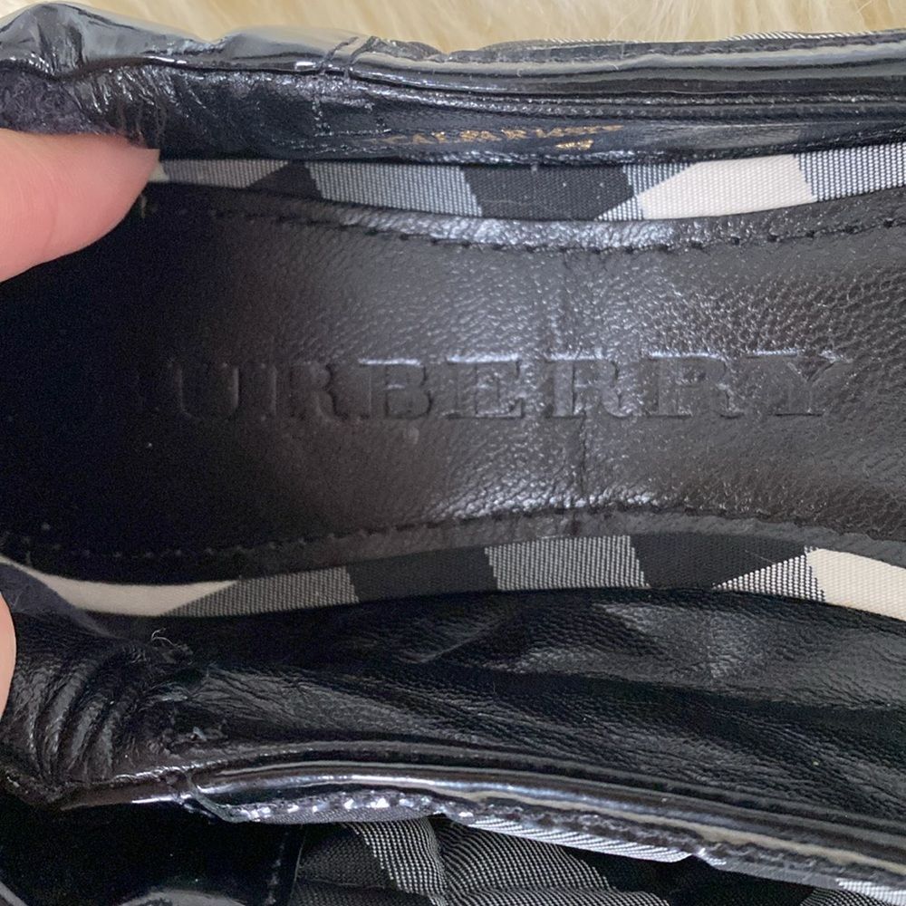 Burberry Nova Patent Leather Quilted Ballet Flat Italy Sz 7.5 Mint Condition - Picture 4 of 8
